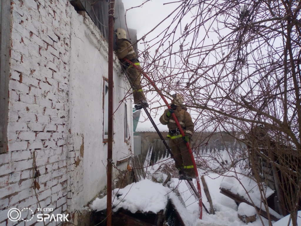 Пожарная часть Рыльского района Противопожарной службы комитета региональной безопасности Курской области информирует  о том, что  11.01.2024 года на пункт связи пожарной части Рыльского района поступило сообщение о возгорании в жилом доме, в одном из д.